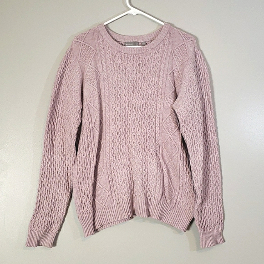 Soft pink crew neck sweater, size L